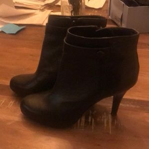 Nine West black booties